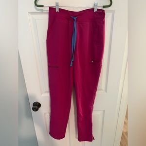 Figs Yola Highwaisted 2.0 in raspberry sorbet